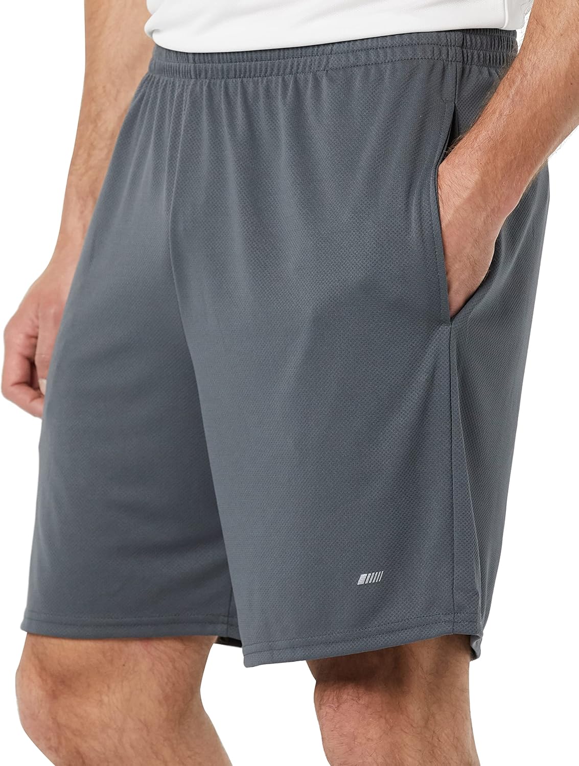 Amazon Essentials Men's Performance Tech Loose-Fit Shorts (Available in Big & Tall), Pack of 2