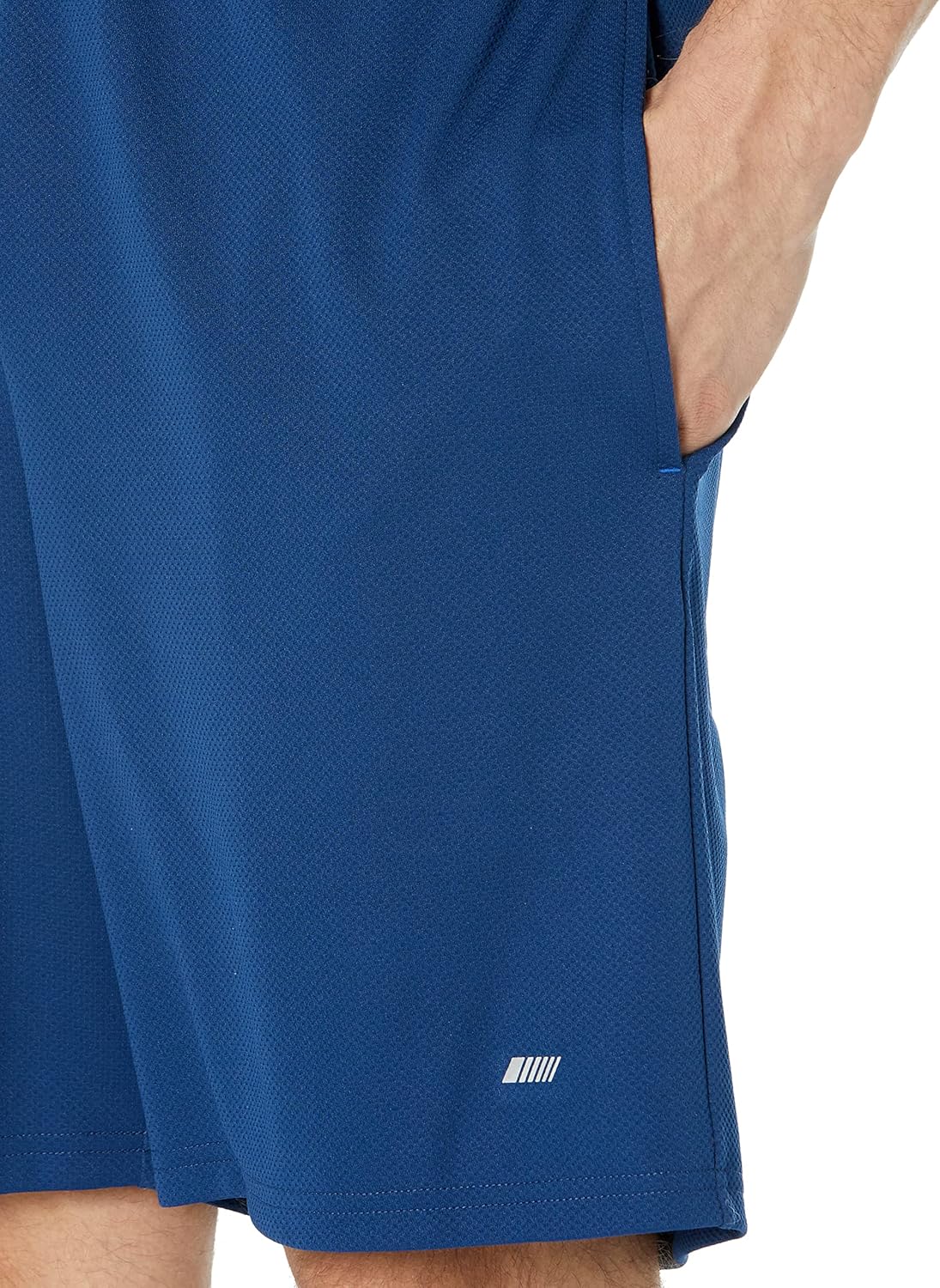 Amazon Essentials Men's Performance Tech Loose-Fit Shorts (Available in Big & Tall), Pack of 2